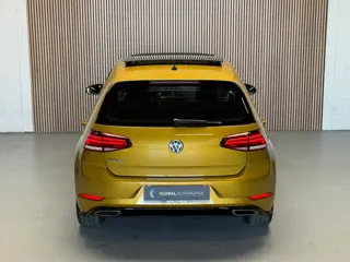 Foto 19 van Volkswagen Golf 1.0 TSI R Line Join - PANORAMDAK - VIRTUAL - 16 INCH - CARPLAY - CAMERA