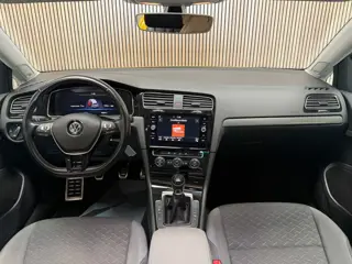 Foto 17 van Volkswagen Golf 1.0 TSI R Line Join - PANORAMDAK - VIRTUAL - 16 INCH - CARPLAY - CAMERA