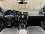 Foto 27 van Volkswagen Golf 1.0 TSI R Line Join - PANORAMDAK - VIRTUAL - 16 INCH - CARPLAY - CAMERA