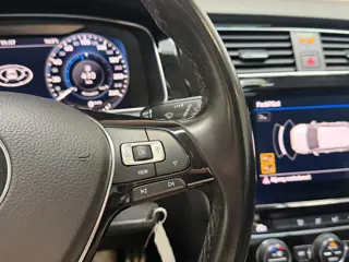 Foto 14 van Volkswagen Golf 1.0 TSI R Line Join - PANORAMDAK - VIRTUAL - 16 INCH - CARPLAY - CAMERA
