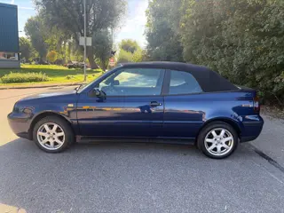Foto 13 van Volkswagen Golf Cabriolet 1.8 Trendline 113DKM! Velgen! 1999!
