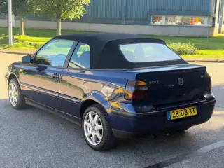 Foto 14 van Volkswagen Golf Cabriolet 1.8 Trendline 113DKM! Velgen! 1999!