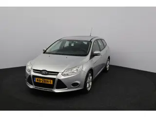 Foto 16 van Ford FOCUS Wagon 1.0 EcoBoost Trend/ D-Riem verv: 166.000 KM!/ Trekhaak/ Airco/ Cruise/ Elek. pakket