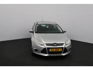 Foto 15 van Ford FOCUS Wagon 1.0 EcoBoost Trend/ D-Riem verv: 166.000 KM!/ Trekhaak/ Airco/ Cruise/ Elek. pakket