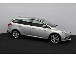 Foto 13 van Ford FOCUS Wagon 1.0 EcoBoost Trend/ D-Riem verv: 166.000 KM!/ Trekhaak/ Airco/ Cruise/ Elek. pakket