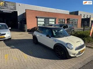 Foto 11 van Mini Cooper S 1.6 R56 Leer Pano Dak Nwe APK ELKE ZONDAG OPEN