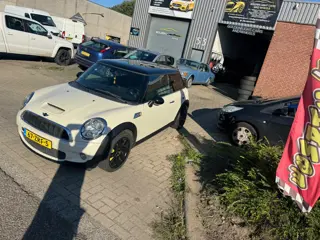 Foto 12 van Mini Cooper S 1.6 R56 Leer Pano Dak Nwe APK ELKE ZONDAG OPEN