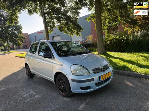 Toyota Yaris 1.3 VVT-i Idols apk