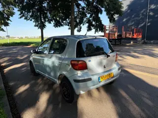 Foto 15 van Toyota Yaris 1.3 VVT-i Idols apk