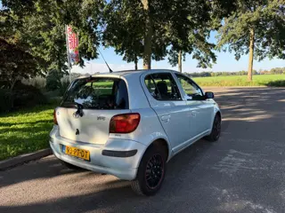 Foto 16 van Toyota Yaris 1.3 VVT-i Idols apk