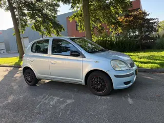 Foto 18 van Toyota Yaris 1.3 VVT-i Idols apk