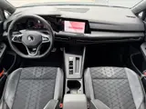 Foto 27 van Volkswagen Golf Variant BWJ 2022 | 1.5 eTSI 131PK R-Line AUTOMAAT | TREKHAAK | 19'' LMV | SPORSTOELE