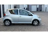Foto 25 van Toyota Aygo 1.0 5Deurs - Airco - Centraal vergrendeling -