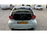 Foto 26 van Toyota Aygo 1.0 5Deurs - Airco - Centraal vergrendeling -
