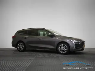 Foto 11 van Ford FOCUS Wagon 1.0 EcoBoost Hybrid ST Line Stoel-stuur verwarming, Apple carplay, clima, cruise, c