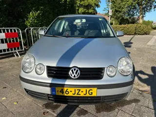 Foto 20 van Volkswagen Polo MET CRUISE CONT, AIRCO & JAAR APK!