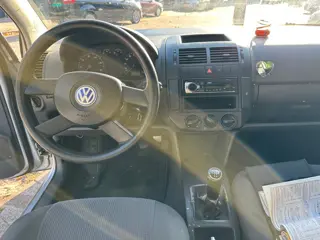Foto 13 van Volkswagen Polo MET CRUISE CONT, AIRCO & JAAR APK!