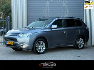 Mitsubishi Outlander 2.0 PHEV Instyle 2e EIG/SCHUIFDAK/NAVI