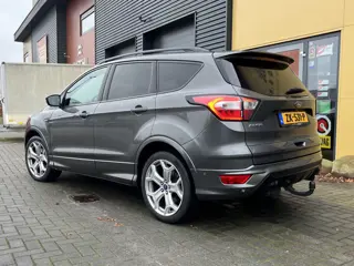Foto 13 van Ford Kuga 1.5 150 pk ST-Line X trekhaak, apple carplay, winterpack, a-camera, lederen bekleding, nav
