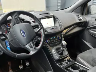 Foto 11 van Ford Kuga 1.5 150 pk ST-Line X trekhaak, apple carplay, winterpack, a-camera, lederen bekleding, nav