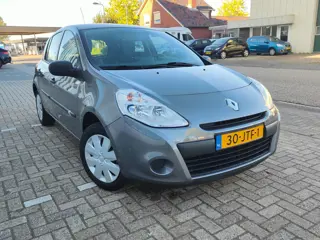 Foto 15 van Renault Clio 1.2 TCe Special Line 16422 km !!! Uniek!1e eigenaresse