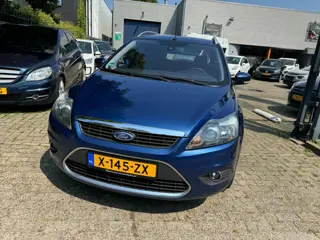 Foto 16 van Ford Focus Wagon 1.8 Titanium Flexi Fuel clima, elec pakket, alu wielen, getint glas navigatie, 107.