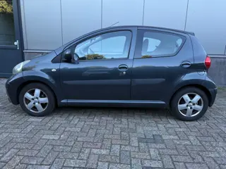 Foto 15 van Toyota Aygo 1.0-12V Sport|Airco|Nieuw Apk