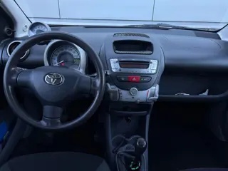 Foto 11 van Toyota Aygo 1.0-12V Sport|Airco|Nieuw Apk