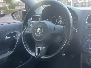 Foto 17 van Volkswagen Polo 1.2 TDI Bleumotion Clima Bleutooth Navigatie