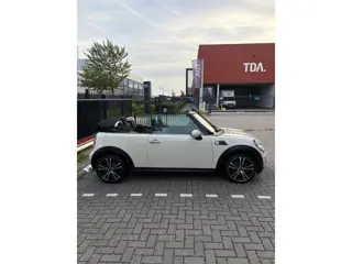 Foto 15 van Mini Cabrio 1.6 Cooper Chili - Cabrio - Cruise - Airco