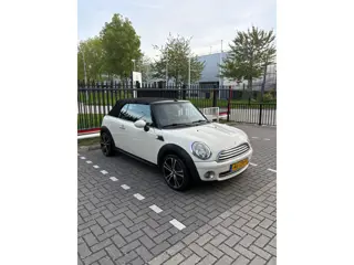 Foto 20 van Mini Cabrio 1.6 Cooper Chili - Cabrio - Cruise - Airco