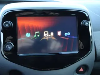 Foto 16 van Peugeot 108 1.0 e-VTi Active Airco, apple carplay, android auto, elektrische ramen, centrale vergren
