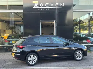 Foto 15 van Opel Astra 1.2 Edition