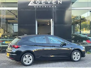 Foto 16 van Opel Astra 1.2 Edition