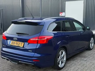 Foto 18 van Ford Focus Wagon 1.0 Titanium RIVISIE BLOK!!!ST-LINE!!AD-KLEPPEN!!