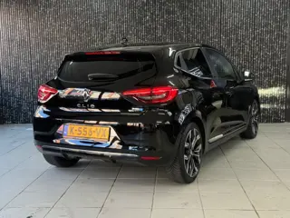 Foto 18 van Renault Clio 1.6 E-Tech Hybrid 140 Intens RS line Automaat | 360 camera |