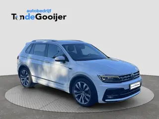 Volkswagen Tiguan 1.4 TSi DSG 4Motion Highline R-LINE | LEER | EL. TREKHAAK | 360 CAMERA | 20"| HUD 
