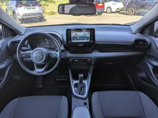 Foto 14 van Toyota Yaris 1.5 Hybrid Business Plus | Stoel- stuurverwarming | Adapt. Cruise | Carplay | Keyless |