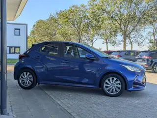 Foto 15 van Toyota Yaris 1.5 Hybrid Business Plus | Stoel- stuurverwarming | Adapt. Cruise | Carplay | Keyless |