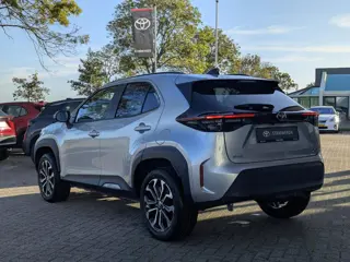 Foto 11 van Toyota Yaris Cross 1.5 Hybrid 115 Dynamic Plus | Stoel- stuurverwarming | Keyless | Camera | ACC | 1