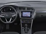 Foto 30 van Volkswagen Tiguan 1.4TSIeHybrid 180kW/245PK Elegance · Panoramadak · Camera + Parkeersensoren · Navi