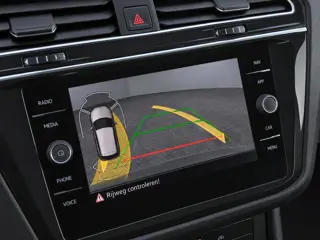 Foto 12 van Volkswagen Tiguan 1.4TSIeHybrid 180kW/245PK Elegance · Panoramadak · Camera + Parkeersensoren · Navi