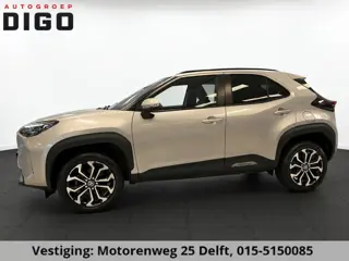 Foto 17 van Toyota Yaris Cross 1.5 HYBRID DYNAMIC SILVERLINE GARANTIE 2035 NAVIGATIE . STUUR EN STOEL VERWARMING