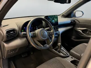 Foto 11 van Toyota Yaris Cross 1.5 HYBRID DYNAMIC SILVERLINE GARANTIE 2035 NAVIGATIE . STUUR EN STOEL VERWARMING