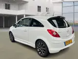 Foto 25 van Opel Corsa 1.4-16V '111' Edition/ VELGEN