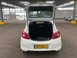 Foto 30 van Opel Corsa 1.4-16V '111' Edition/ VELGEN