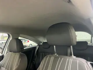 Foto 11 van Opel Corsa 1.4-16V '111' Edition/ VELGEN