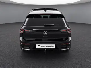 Foto 17 van Volkswagen Golf 1.5 272pk DSG eHybrid GTE · Panoramadak · Camera · Alarm · Wegklapbare Trekhaak · Ga