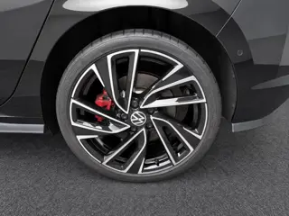 Foto 19 van Volkswagen Golf 1.5 272pk DSG eHybrid GTE · Panoramadak · Camera · Alarm · Wegklapbare Trekhaak · Ga