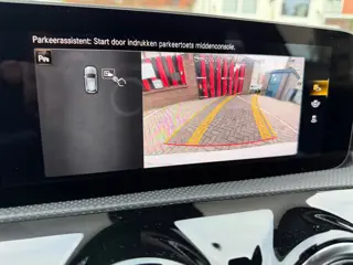 Foto 12 van Mercedes-Benz A-klasse 220 Premium Plus